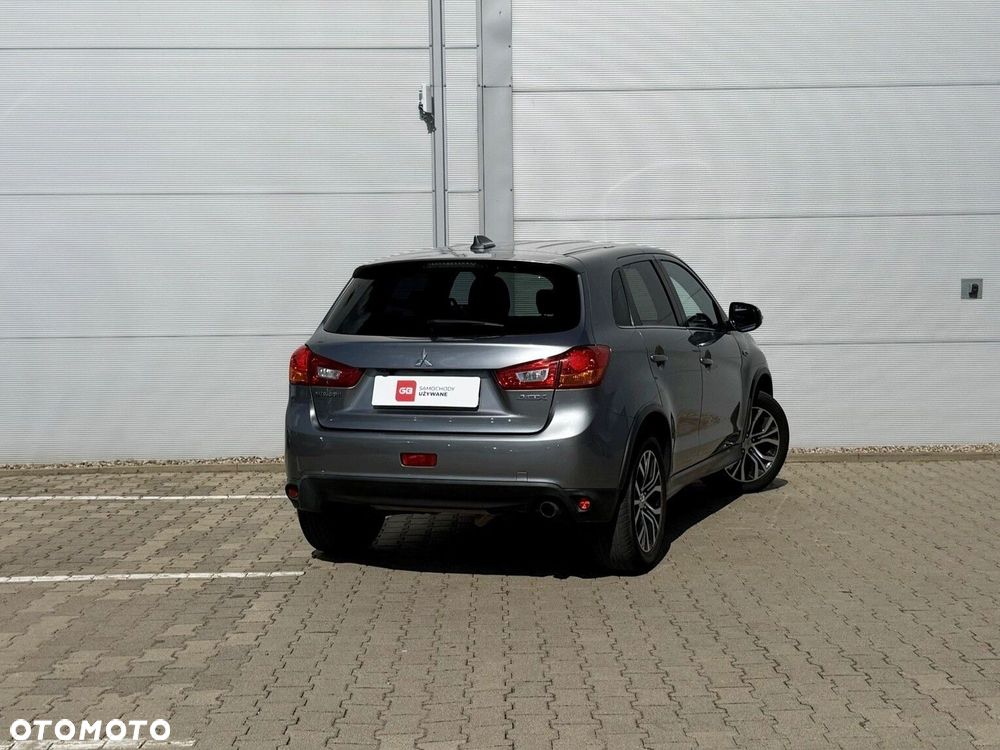 Mitsubishi ASX 1.6 Instyle - 11