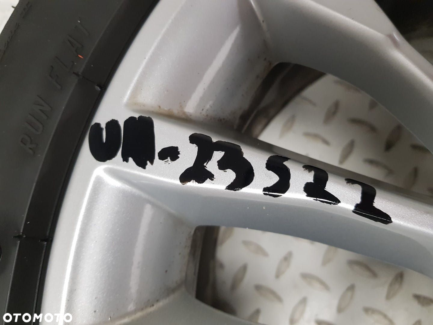 ŁADNY KOMPLET KOŁA ALUFELGI FELGI BMW 5 G30 G31 PIRELLI ZIMOWE RUN FLAT 245 45 18 8,0x19 ET30 5x120 - 14