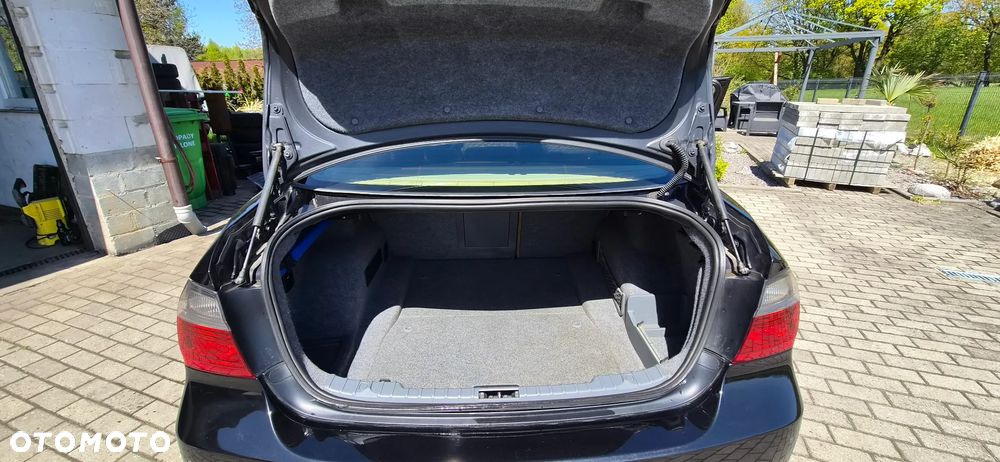 BMW Seria 3 325i - 4