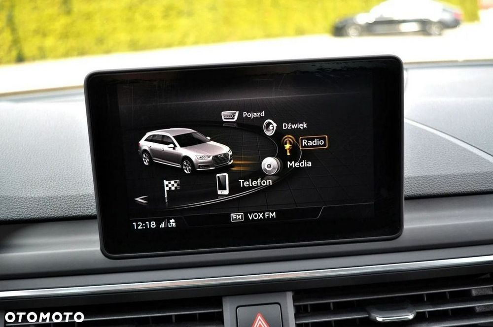 Audi A4 Avant 2.0 TDI Design - 22