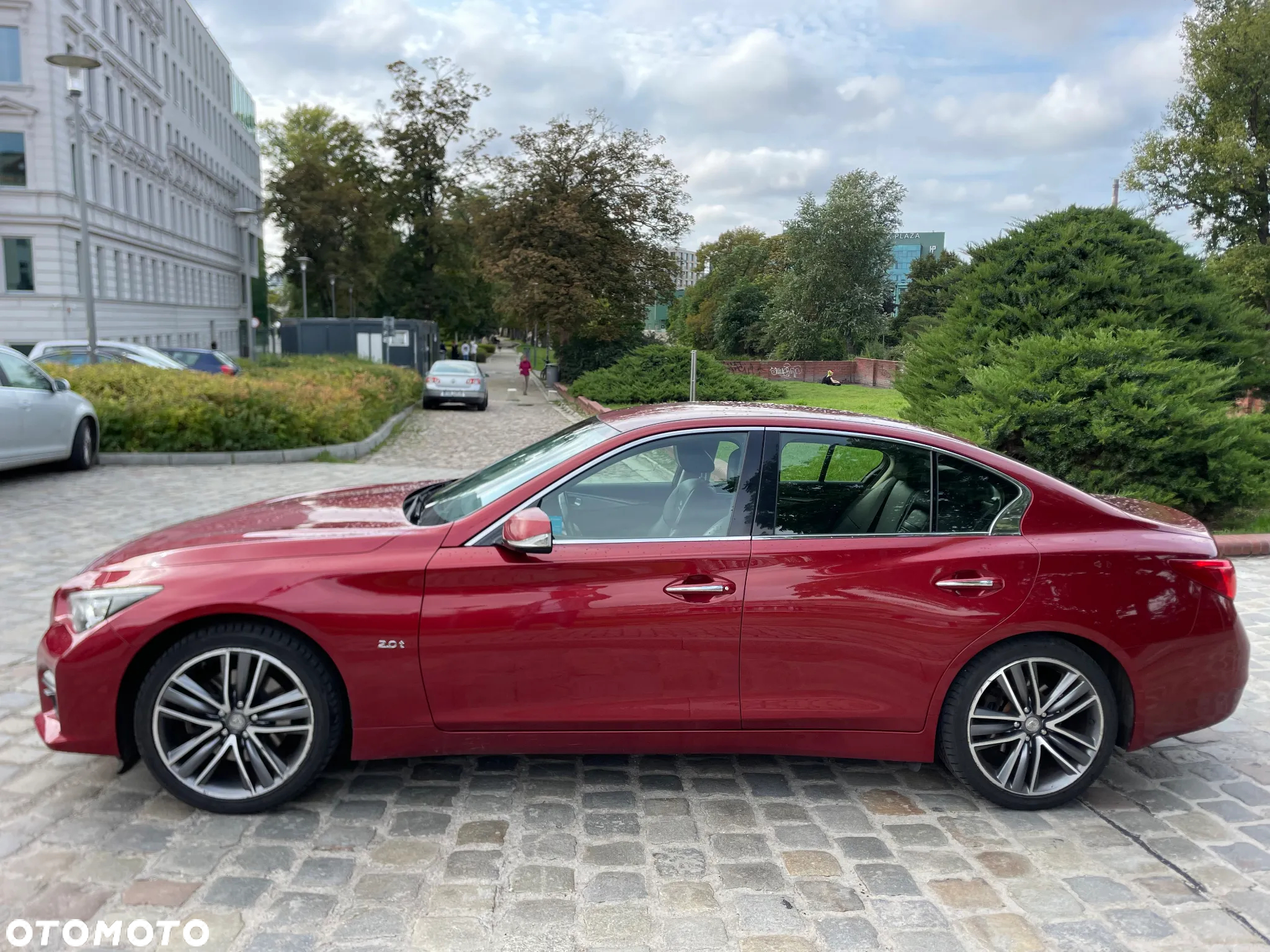 Infiniti Q50 2.0t Sport Sound Studio by Bose - 3