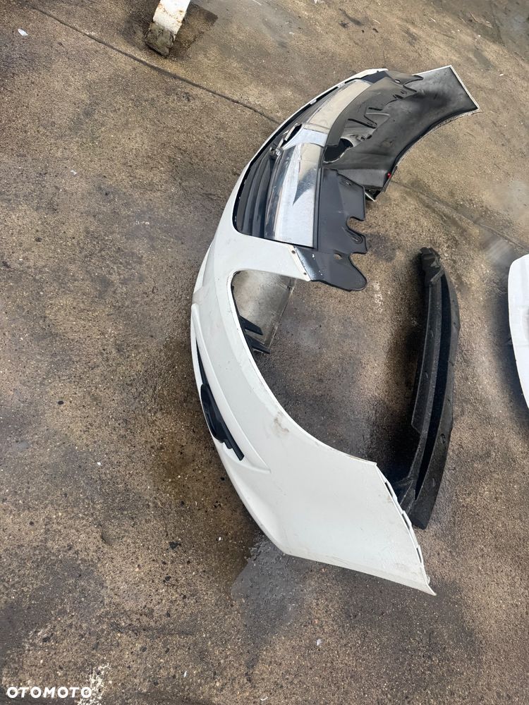 Opel Corsa D biała maska drzwi prawe lewe przednie przód pas przedni chłodnice wody klimy lampy lampa przednia prawa lewa błotnik prawy lewy biały białe zderzak przód przedni klapa bagażnika klapa tył tylnia lampa prawa lewa belka pod zderzak - 7