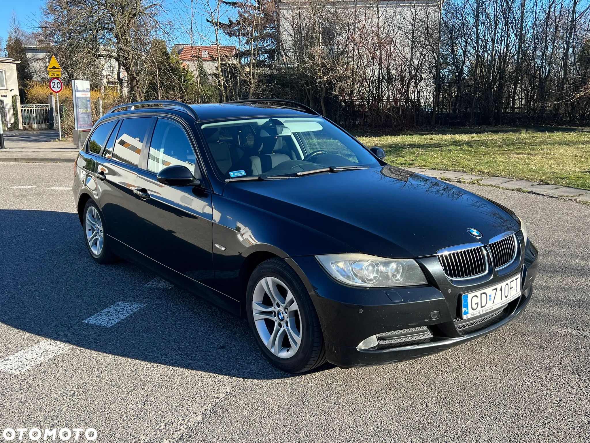BMW Seria 3 318i - 1