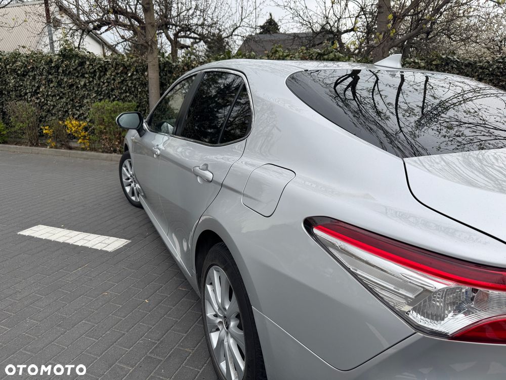 Toyota Camry 2.5 Hybrid Executive CVT - 4