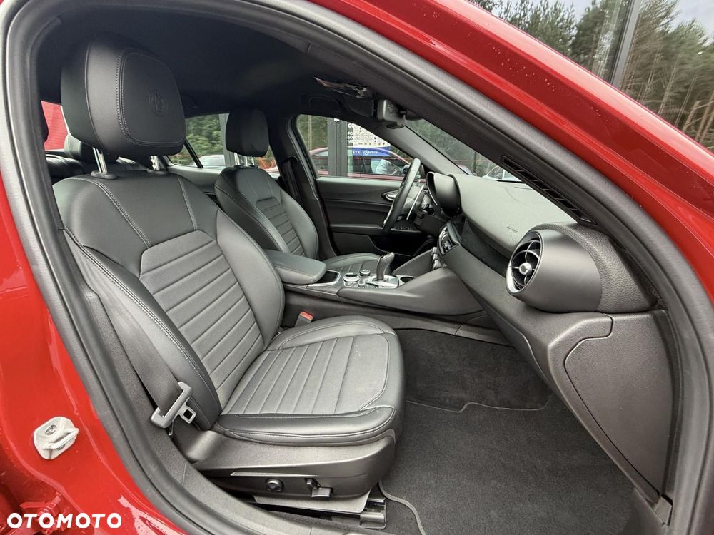 Alfa Romeo Giulia 2.0 Turbo Super Q4 - 12