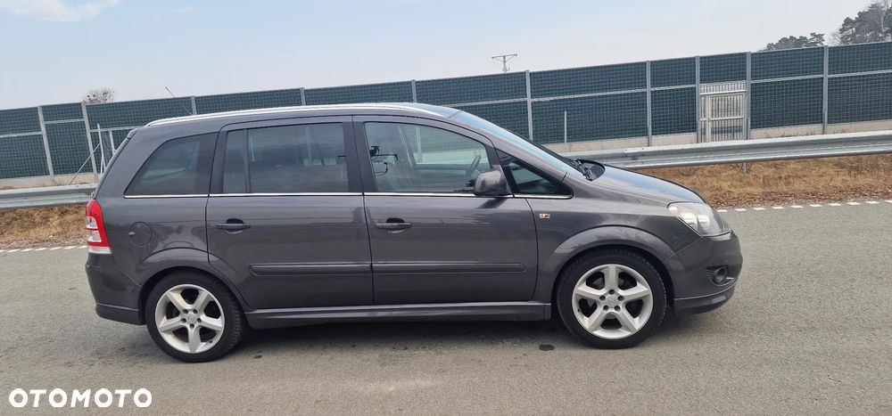 Opel Zafira 1.8 Sport - 9