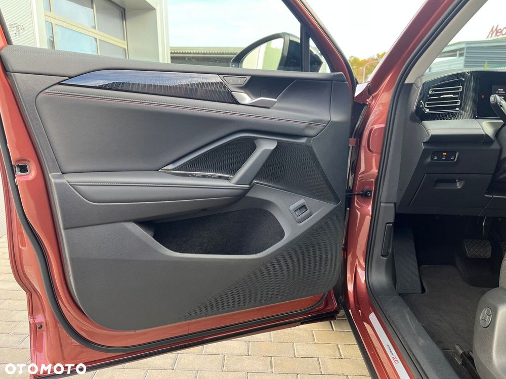 Volkswagen Tiguan - 10