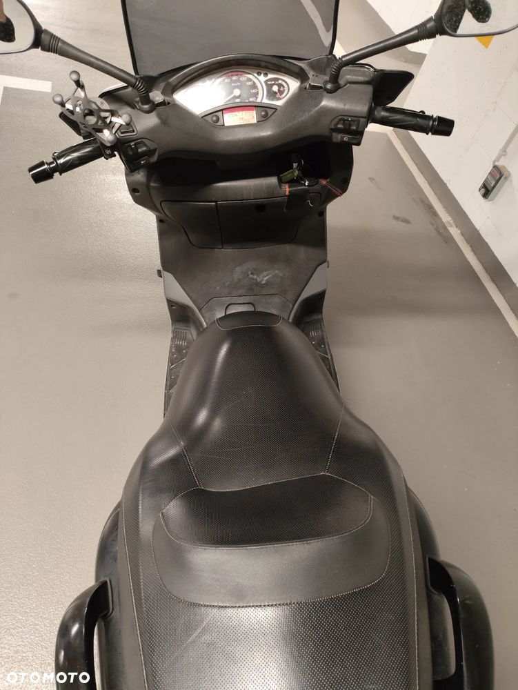 Yamaha X-max - 11