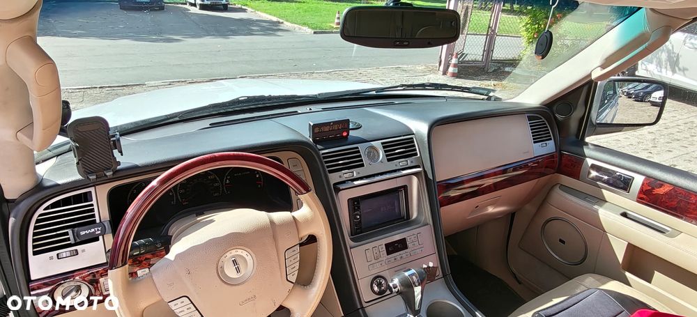 Lincoln Navigator 5.4 4WD - 19