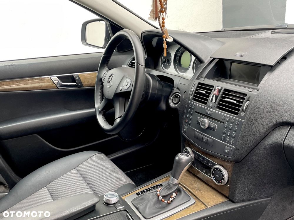 Mercedes-Benz Klasa C 200 Kompressor Automatik Avantgarde - 27