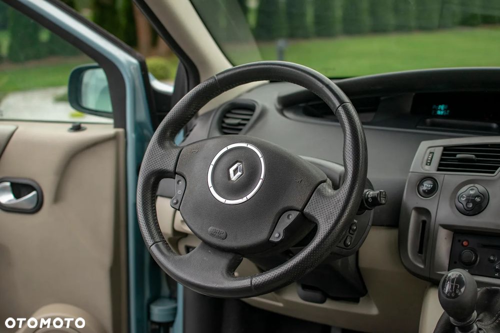 Renault Grand Scenic - 38