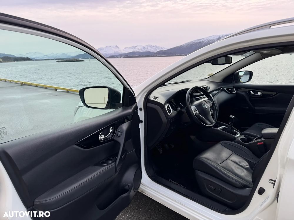 Nissan Qashqai 1.6 DCI ALL-MODE 4x4i TEKNA+ - 6
