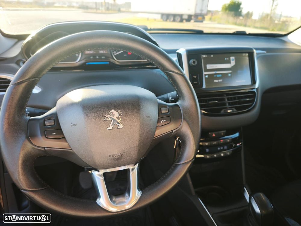 Peugeot 208 1.6 e-HDi Allure - 8