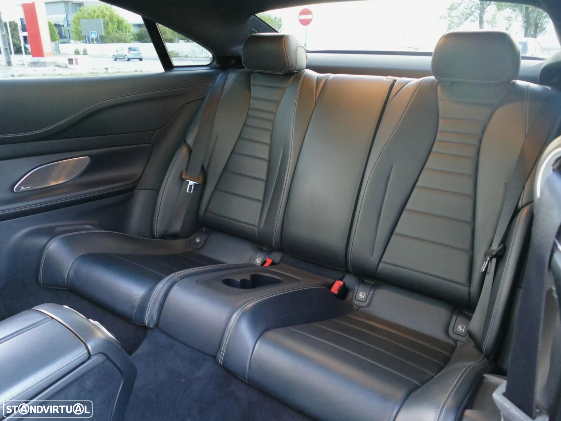 Mercedes-Benz E 220 d AMG Line - 30