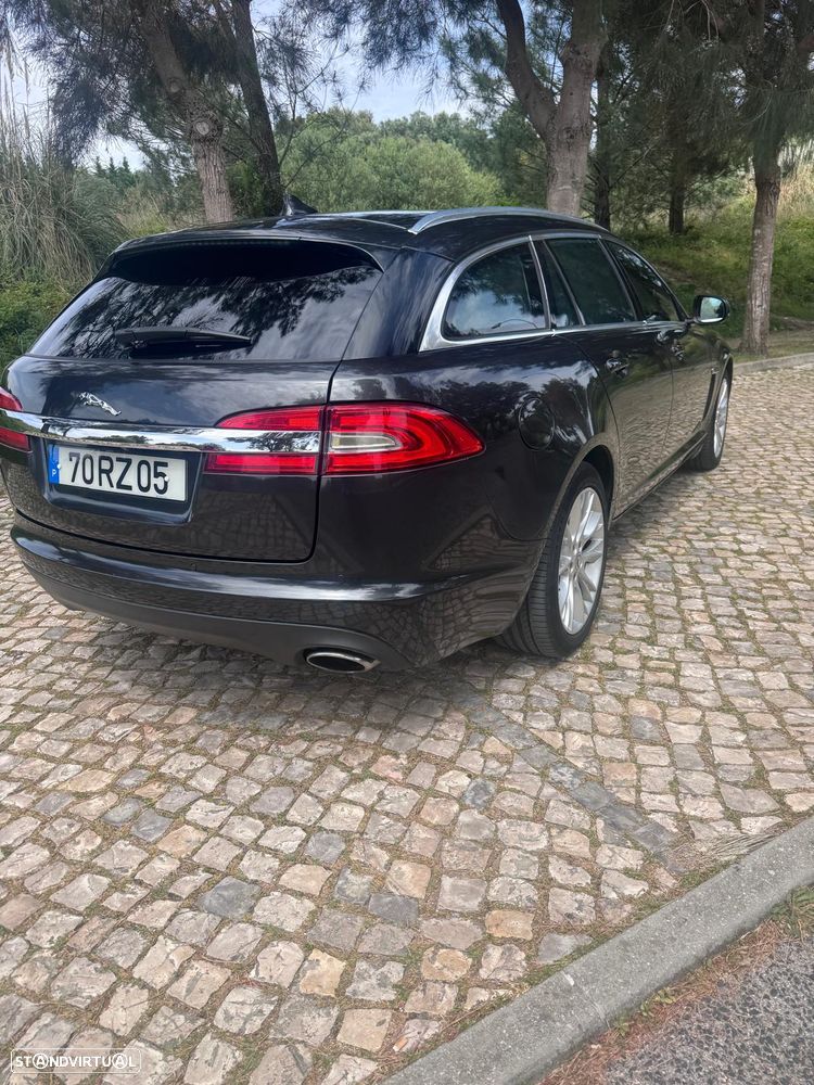 Jaguar XF Sportbrake 2.2 - 7