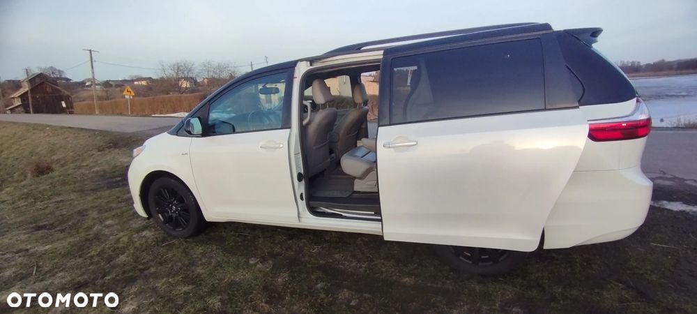 Toyota Sienna 3.5 V6 XLE AWD - 28