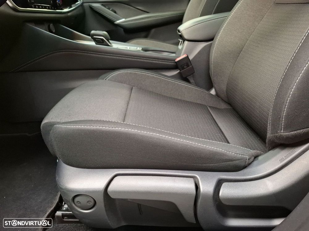 Nissan Qashqai 1.3 DIG-T N-Connecta LED+TT+SKY Xtronic - 26