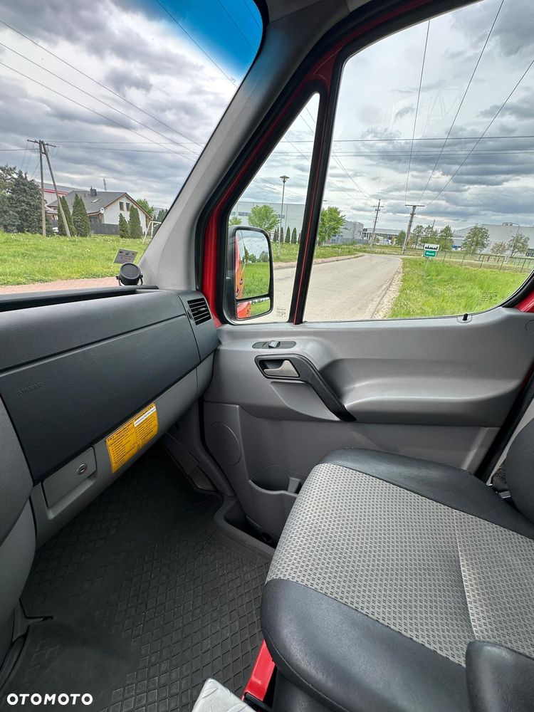 Mercedes-Benz Sprinter - 16