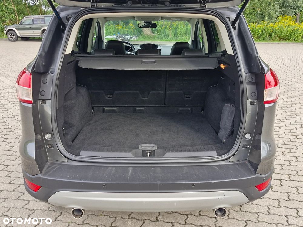 Ford Kuga 2.0 TDCi 2x4 Titanium - 29