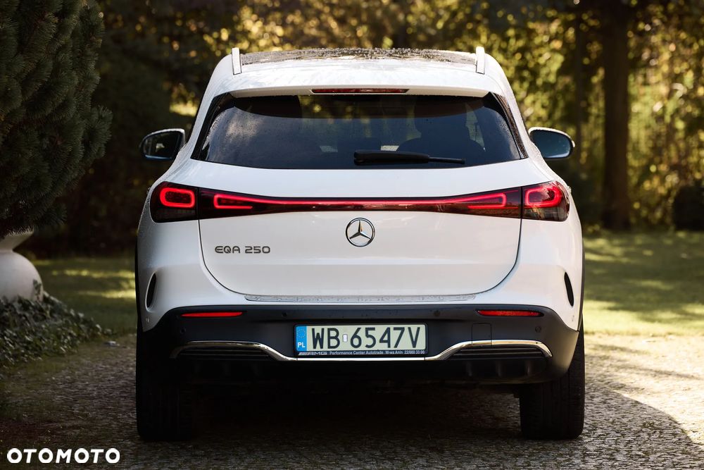 Mercedes-Benz EQA 250 66.5kWh AMG Line - 3