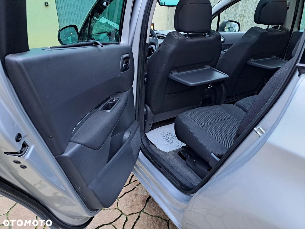 Peugeot 5008 HDI 150 Business-Line - 29