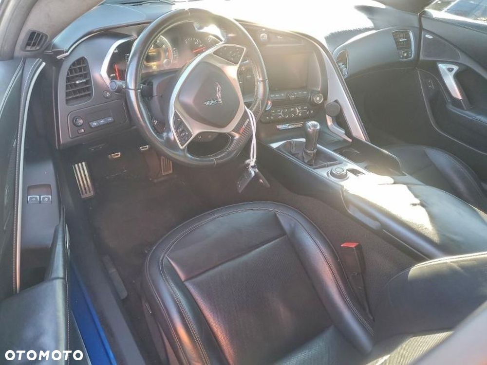Chevrolet Corvette - 10