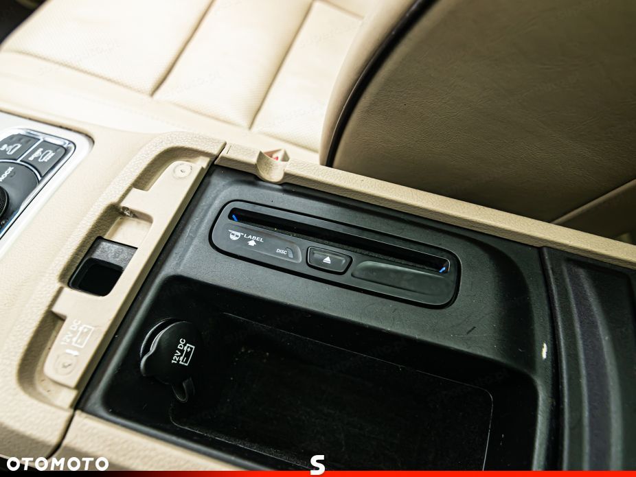 Jeep Grand Cherokee - 26