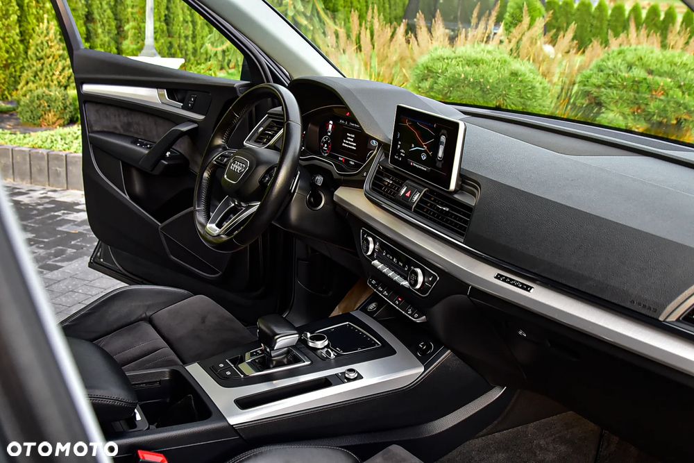 Audi Q5 40 TDI quattro S tronic design - 28