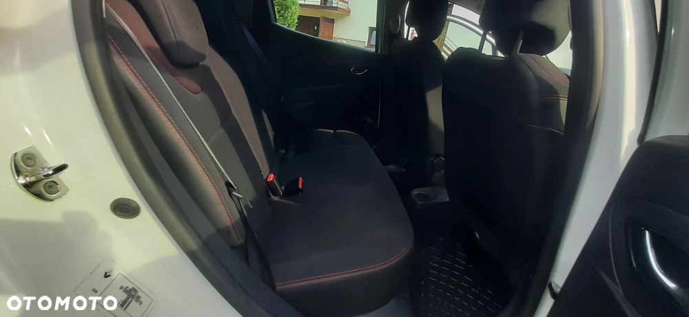 Renault Clio - 32