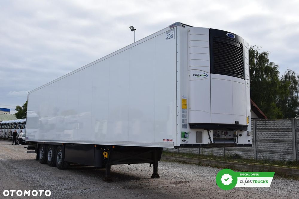 Schmitz Cargobull SKO FP 60 Carrier Vector 1550 - 4