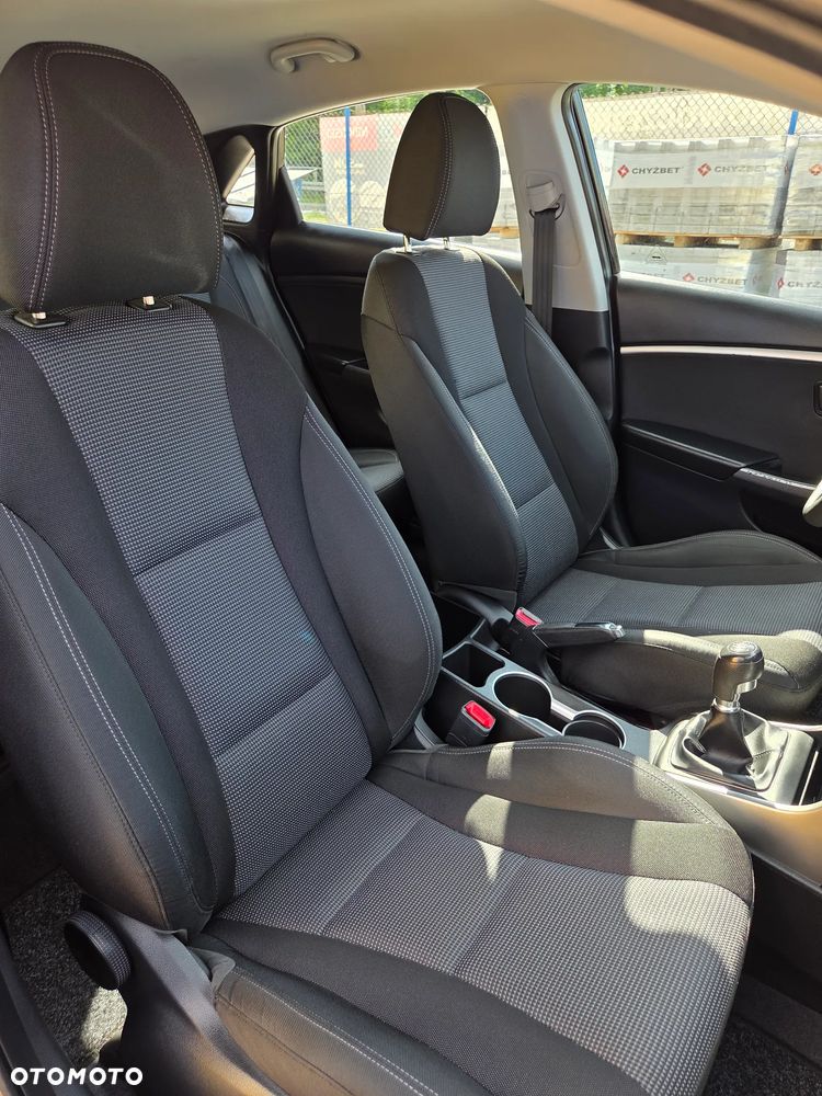 Hyundai i30 blue 1.4 Passion - 20