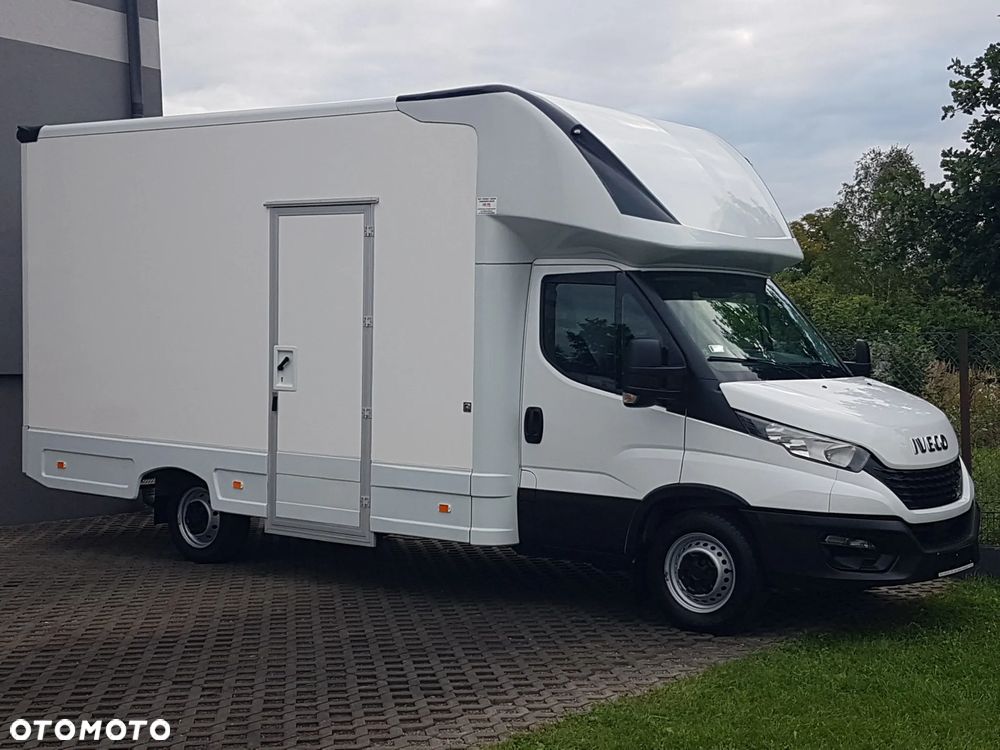 Iveco DAILY KONTENER NISKOPODŁOGOWY 4,43x2,23x2,42 SKLEP FOODTRUCK BAR KLIMA KONIOWÓZ KAMPER - 1