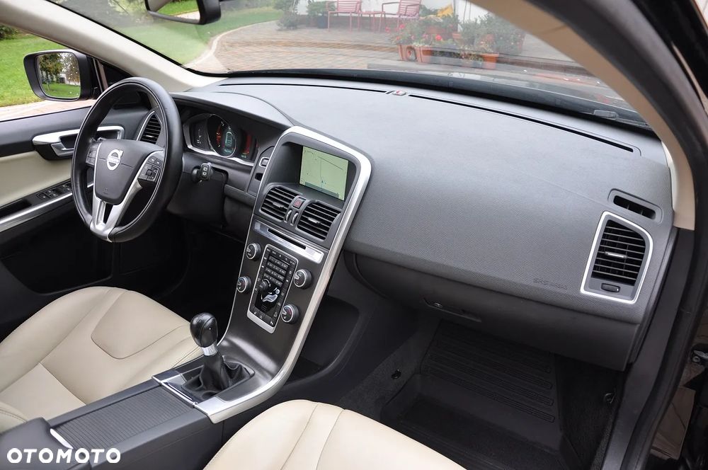 Volvo XC 60 D4 AWD Summum - 23