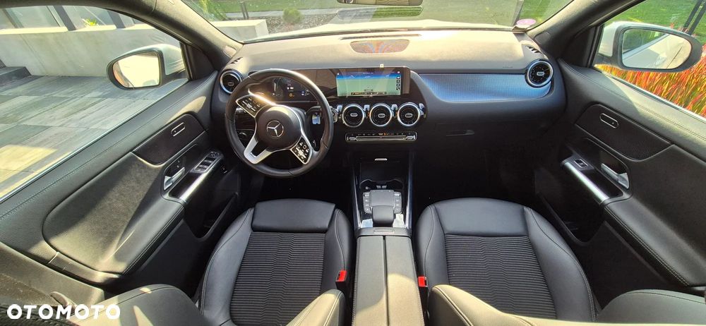 Mercedes-Benz GLA 250 e 8G-DCT - 16