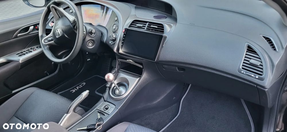 Honda Civic 1.4 i-VTEC Sport - 23