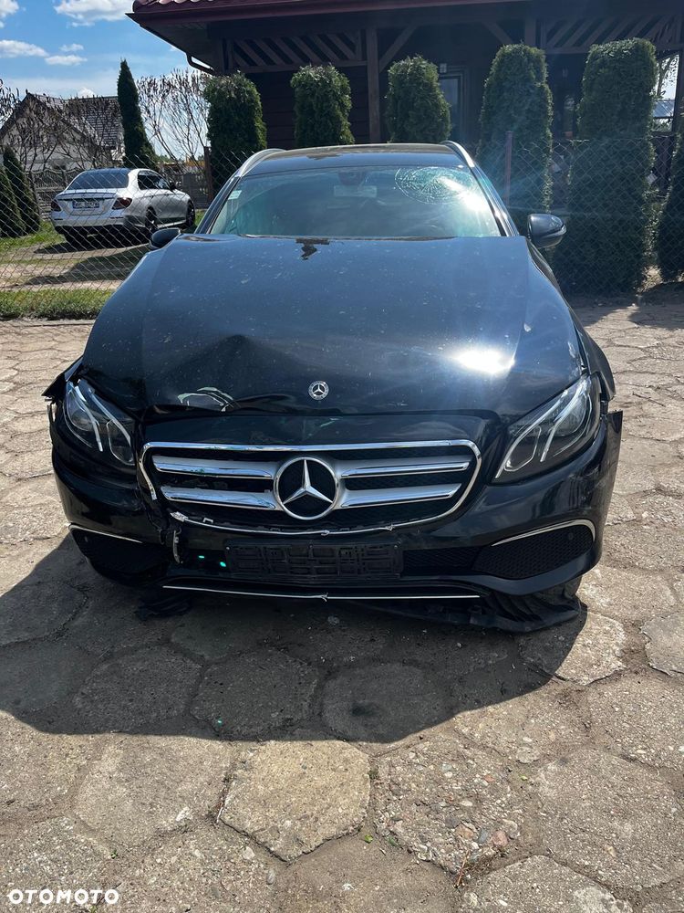 Mercedes-Benz Klasa E 220 d 9G-TRONIC - 1