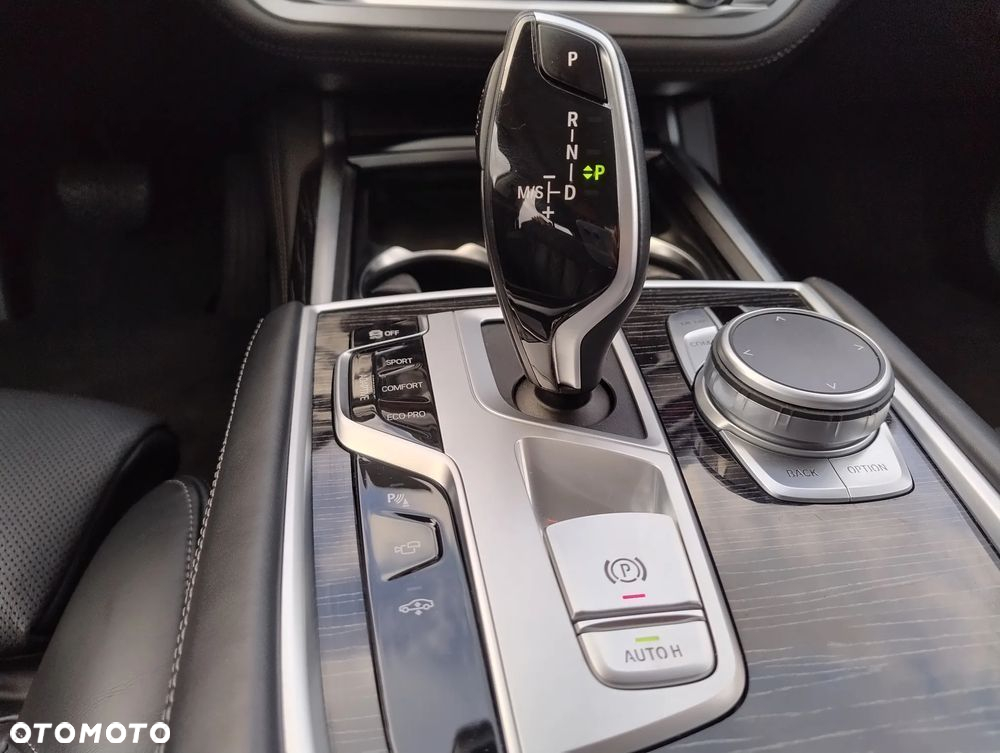 BMW Seria 7 740Ld xDrive - 12