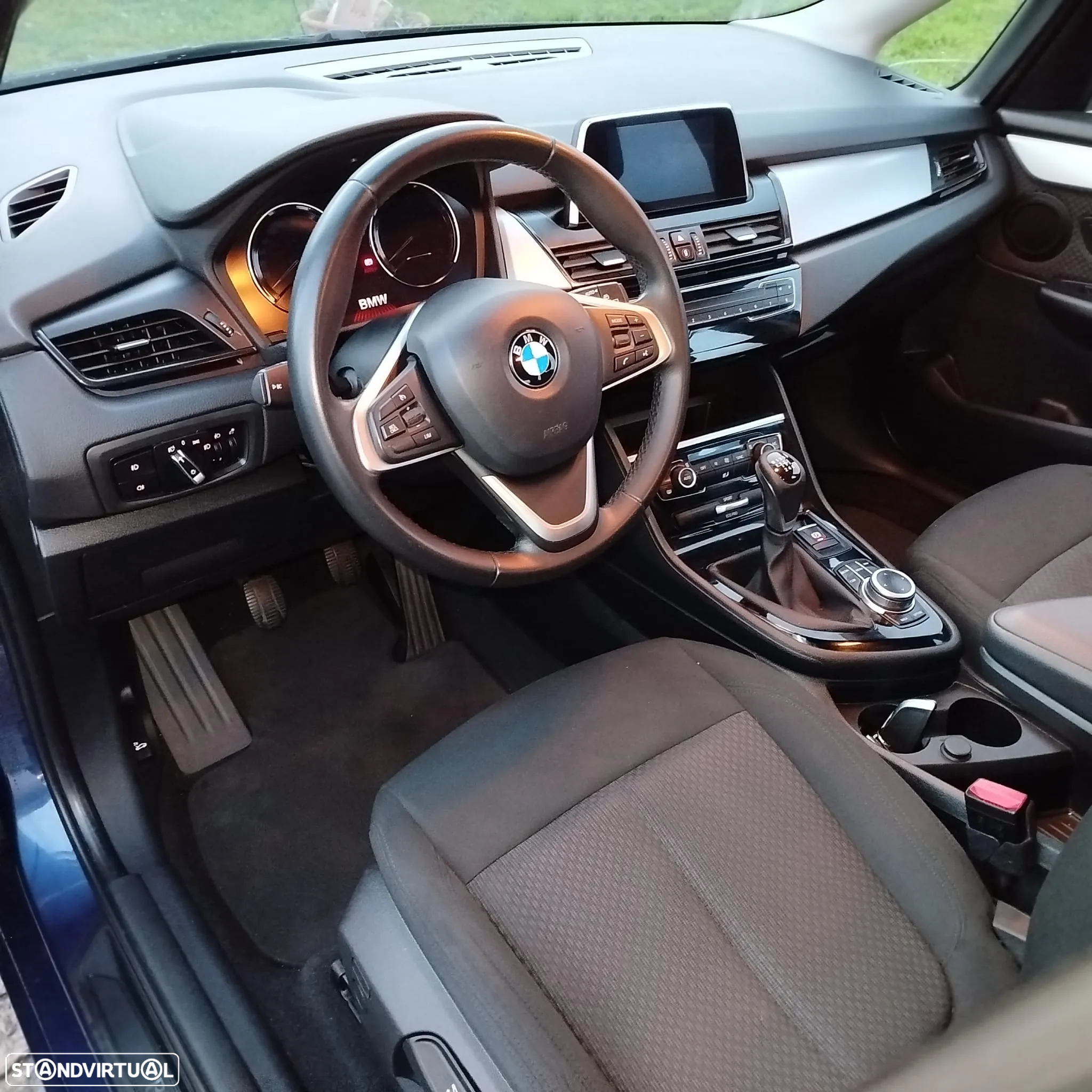 BMW 216 Gran Tourer d - 9