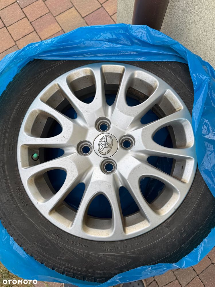 Toyota Yaris 1.5 Premium - 16