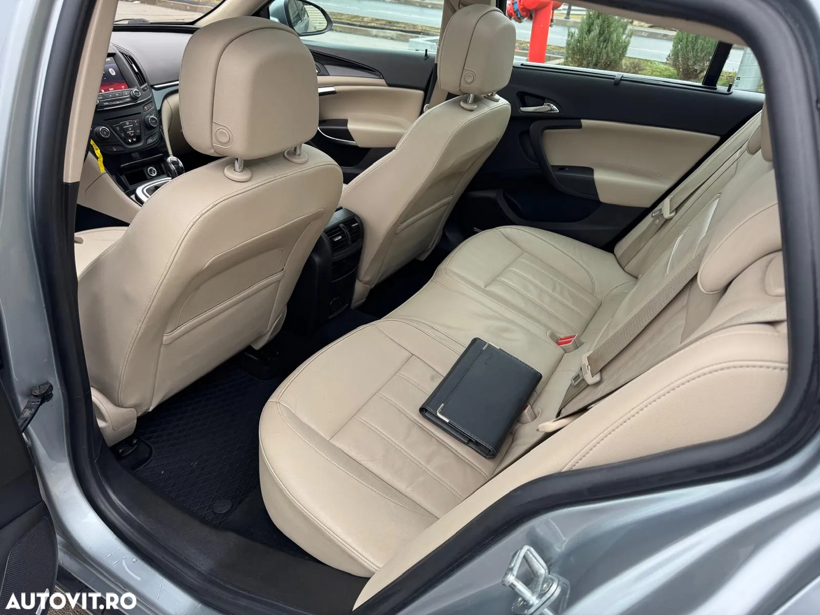 Opel Insignia 2.0 CDTI Sports Tourer Edition - 14