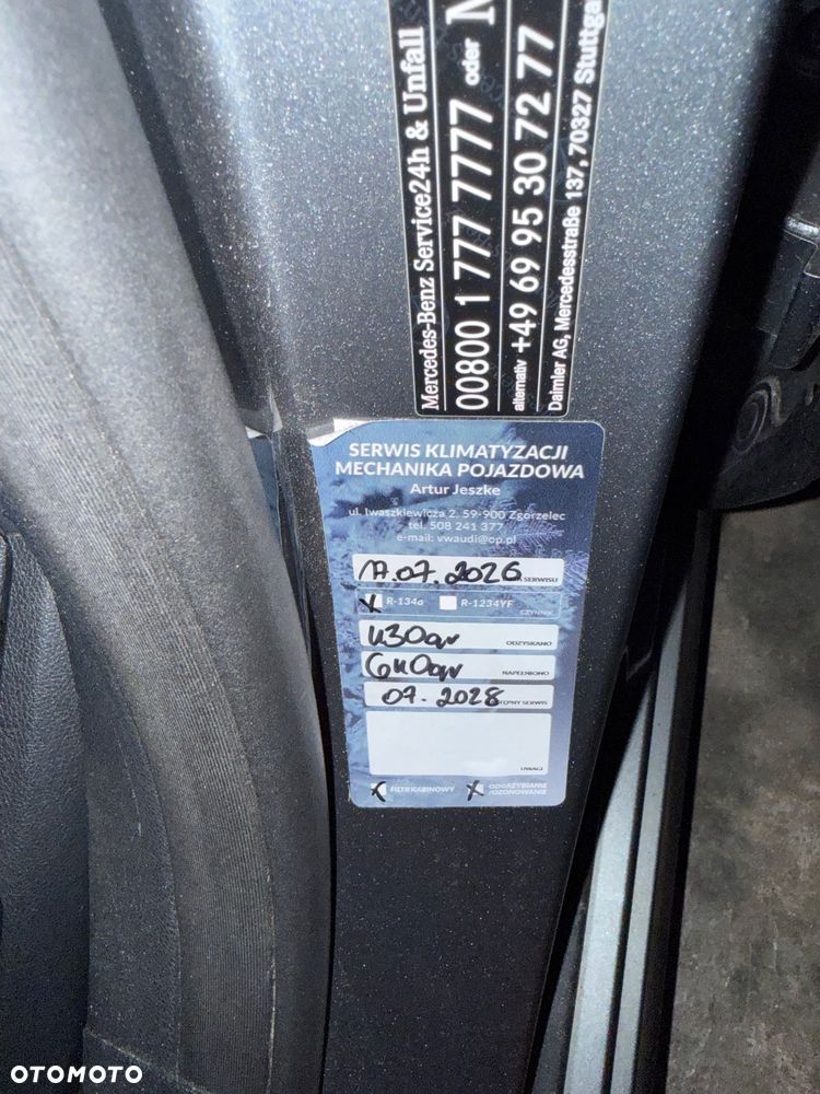 Mercedes-Benz Klasa E 220 d 9G-TRONIC - 18
