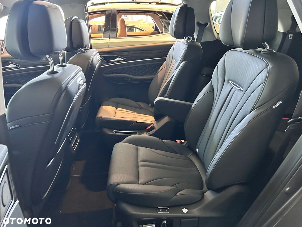 Forthing U Tour 1.5 E-CVT - 17