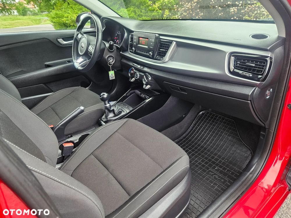 Kia Rio 1.2 Dream Team Edition - 27