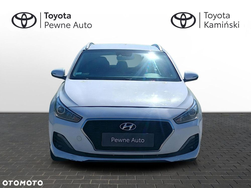 Hyundai i30 1.6 D Classic + - 8