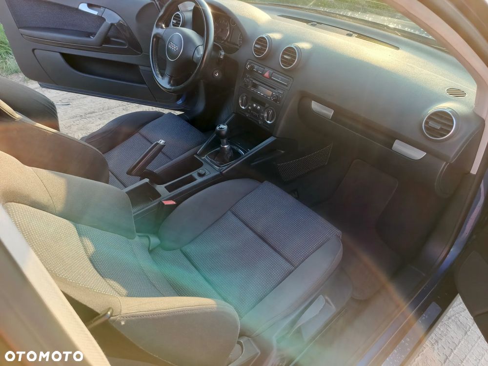 Audi A3 1.6 Ambiente - 7