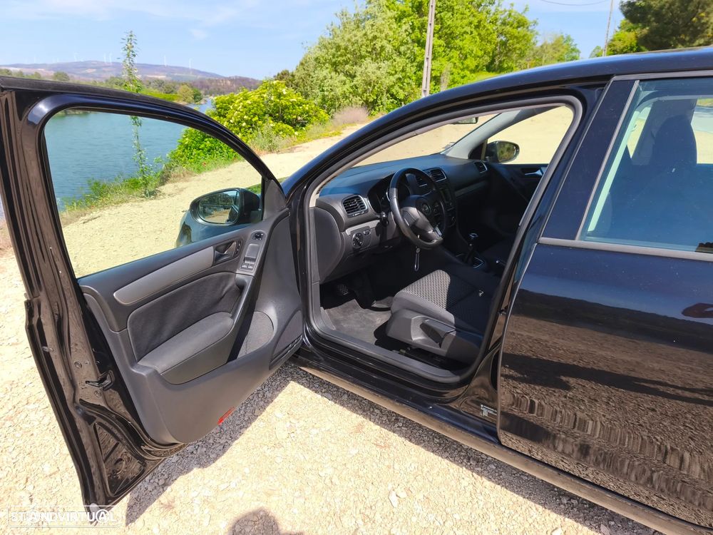 VW Golf 1.6 TDi DPF BlueMotion - 6
