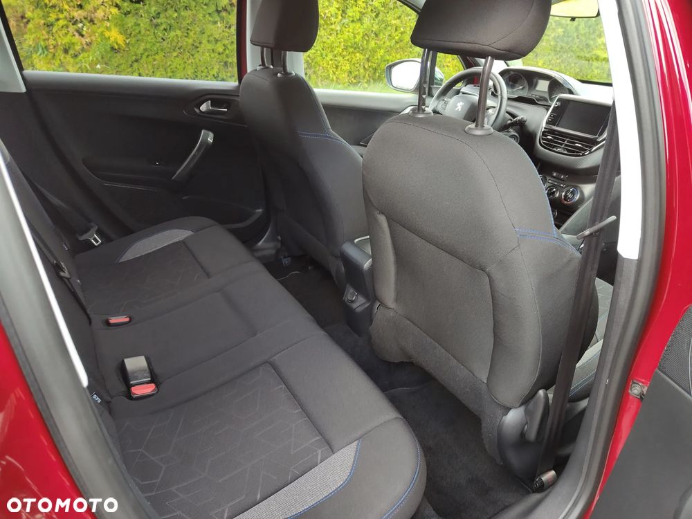 Peugeot 2008 PureTech 110 GPF Stop&Start EAT6 Style - 11