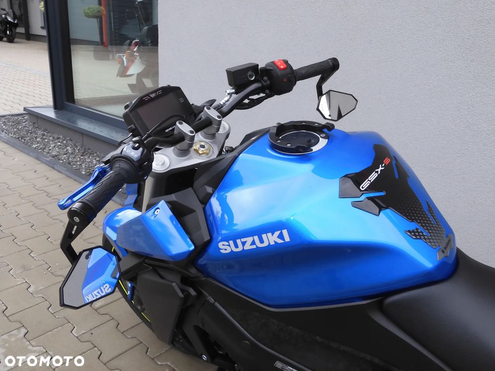 Suzuki GSX - 30
