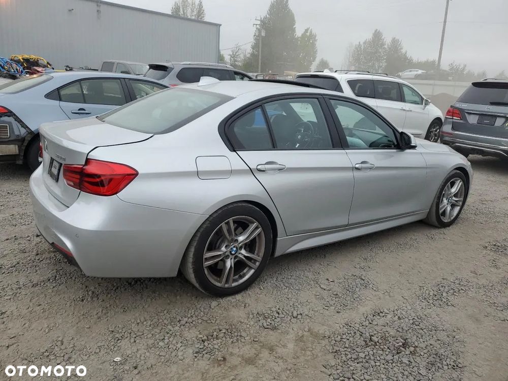 BMW Seria 3 328i xDrive Sport-Aut Sport Line - 4