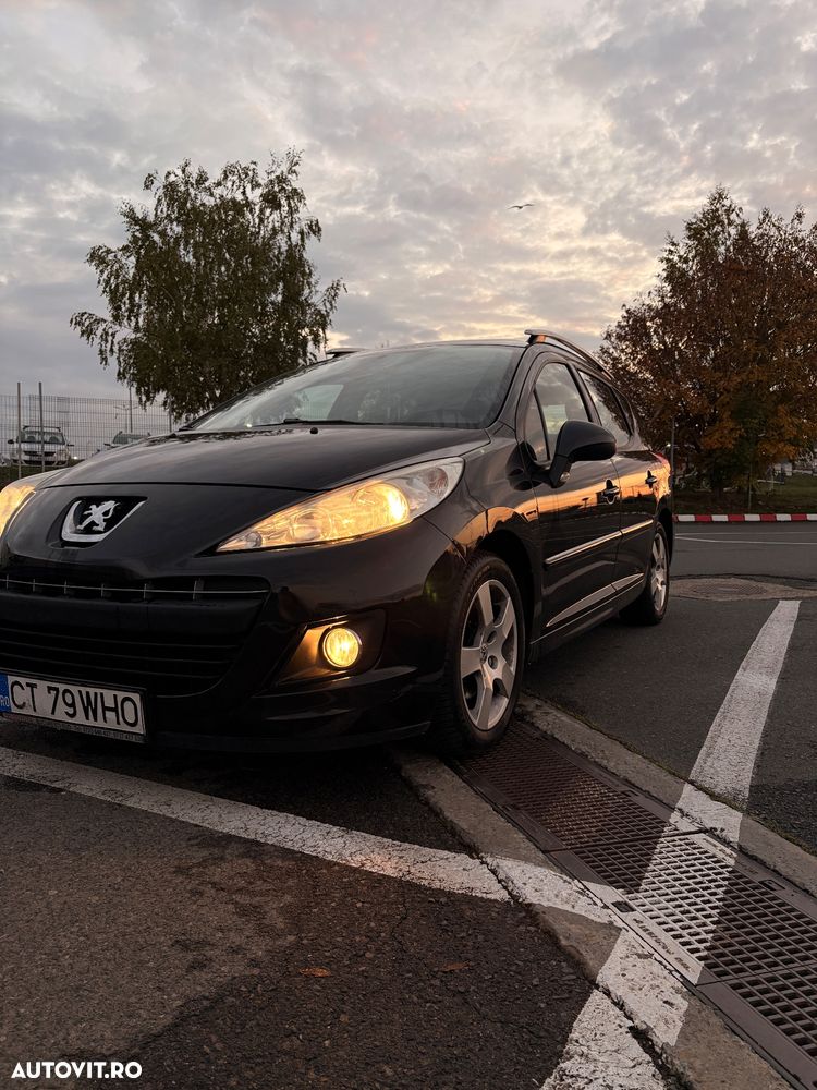 Peugeot 207 - 1